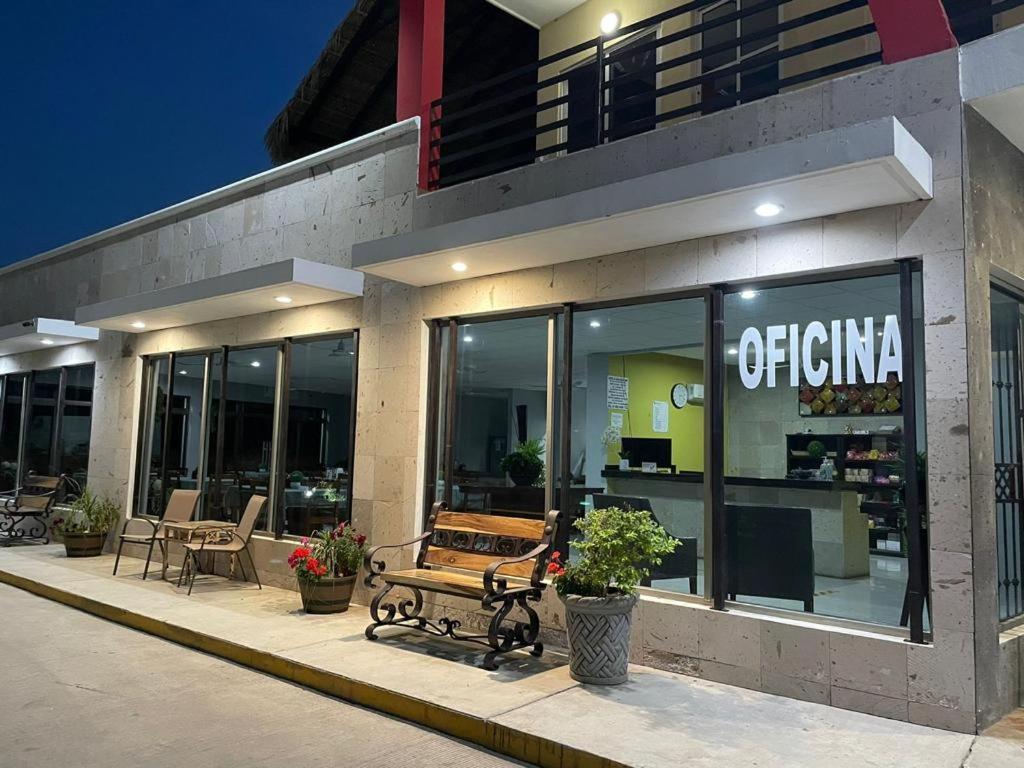 El Descanso Inn 马萨特兰 外观 照片