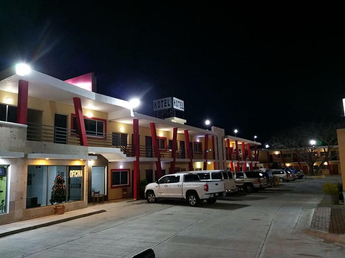 El Descanso Inn 马萨特兰 外观 照片