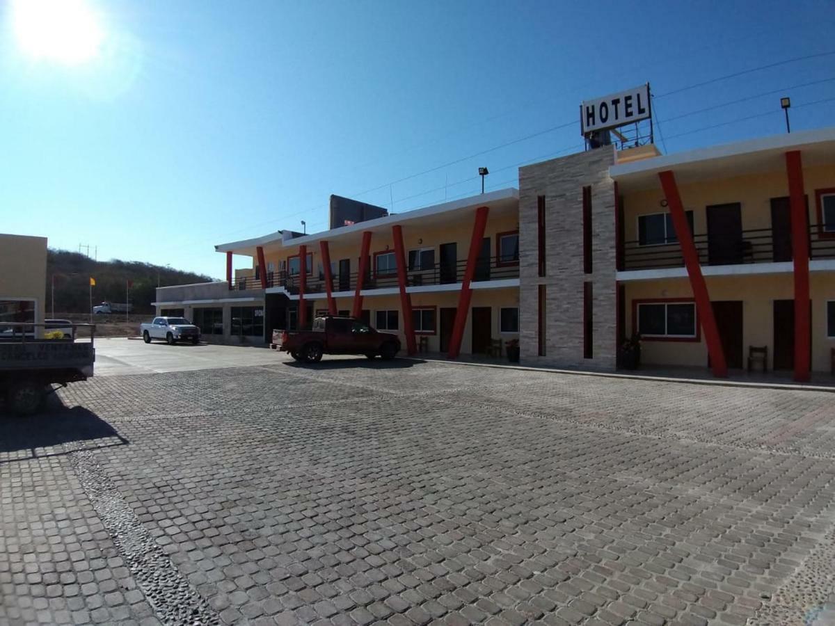 El Descanso Inn 马萨特兰 外观 照片